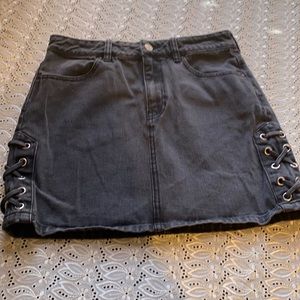 💜💜 Distressed Black Denim Skirt Size 26